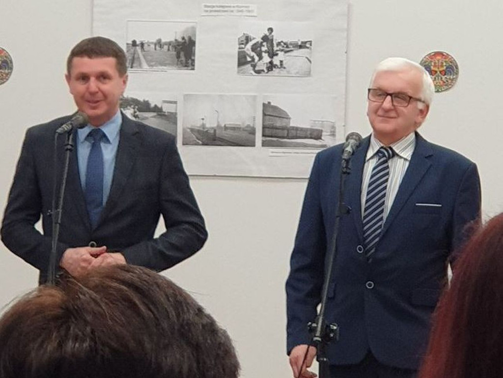 `Korniczanka` i artyści z MGDK wystąpili w Kornicy z okazji Dnia Kobiet [wideo, zdjęcia]