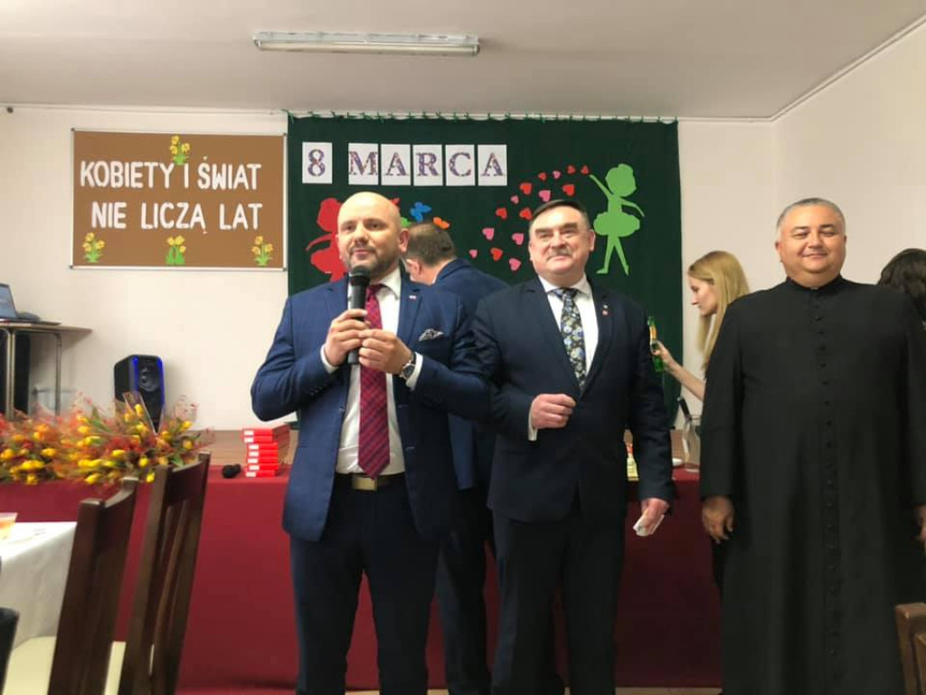 Kobiety i świat nie liczą lat. Uroczystość w gminie Słupia Konecka