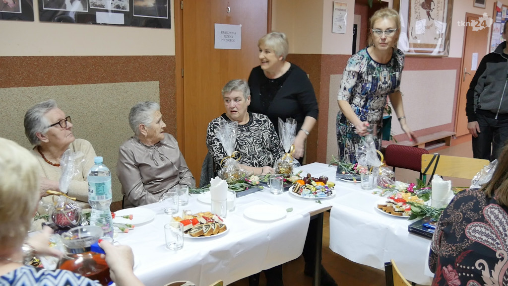 Gospodynie Wiejskie spotkały się w Pomykowie by uczcić Dzień Kobiet [wideo, zdjęcia]