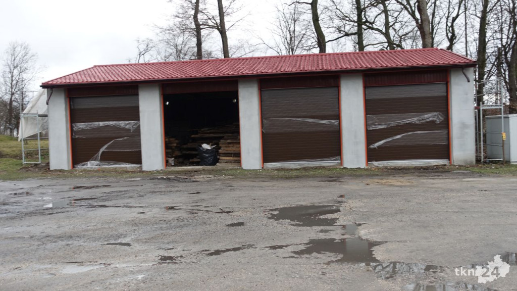 Fałków: Remont placu targowego. Targi przeniesione [wideo, zdjęcia]
