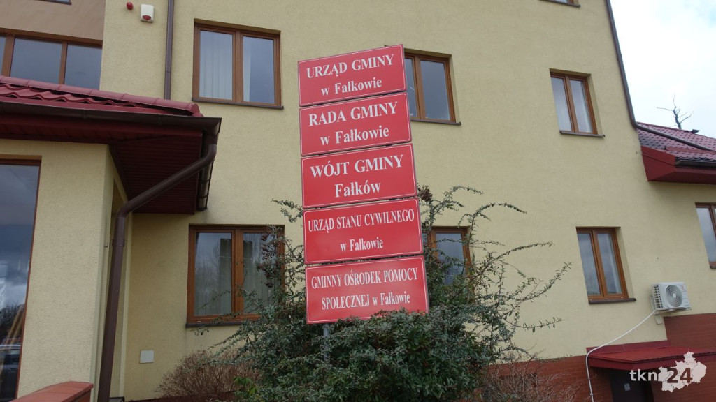 Fałków: Remont placu targowego. Targi przeniesione [wideo, zdjęcia]