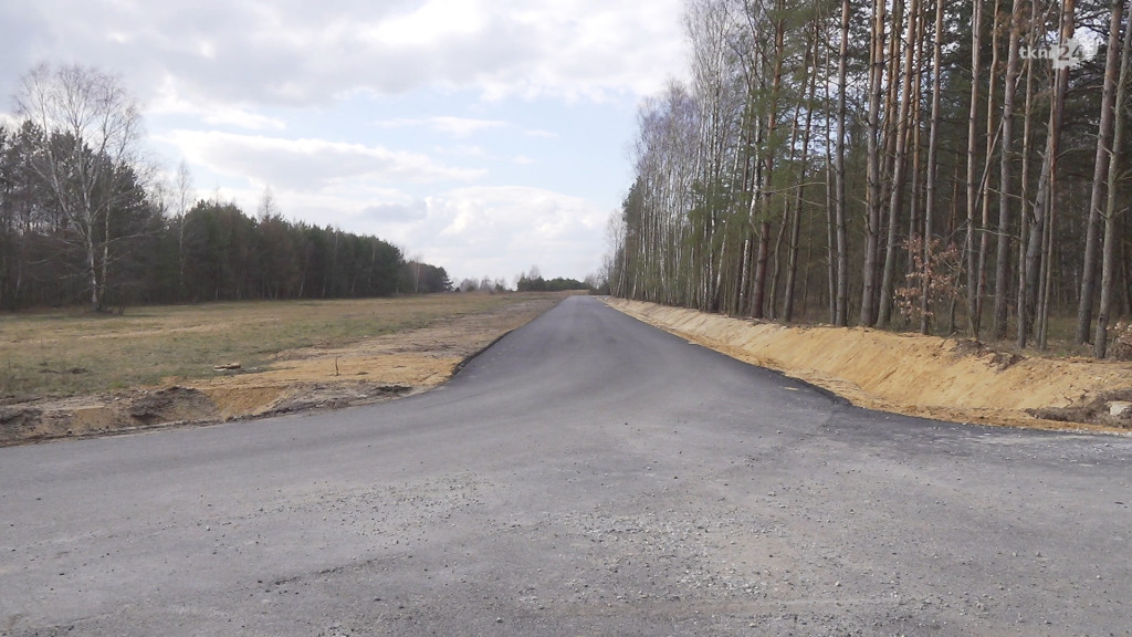 Końskie: Powstaje ważna droga. Będzie też rondo u zbiegu Spacerowej i Zachodniej [wideo, zdjęcia]