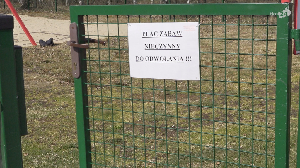 Place zabaw w Końskich pozamykane... ale czy na pewno? [wideo, zdjęcia]