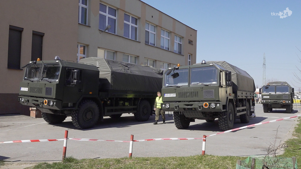Niemal 18 ton żywności dla potrzebujących dotarło do Końskich! [wideo, zdjęcia]