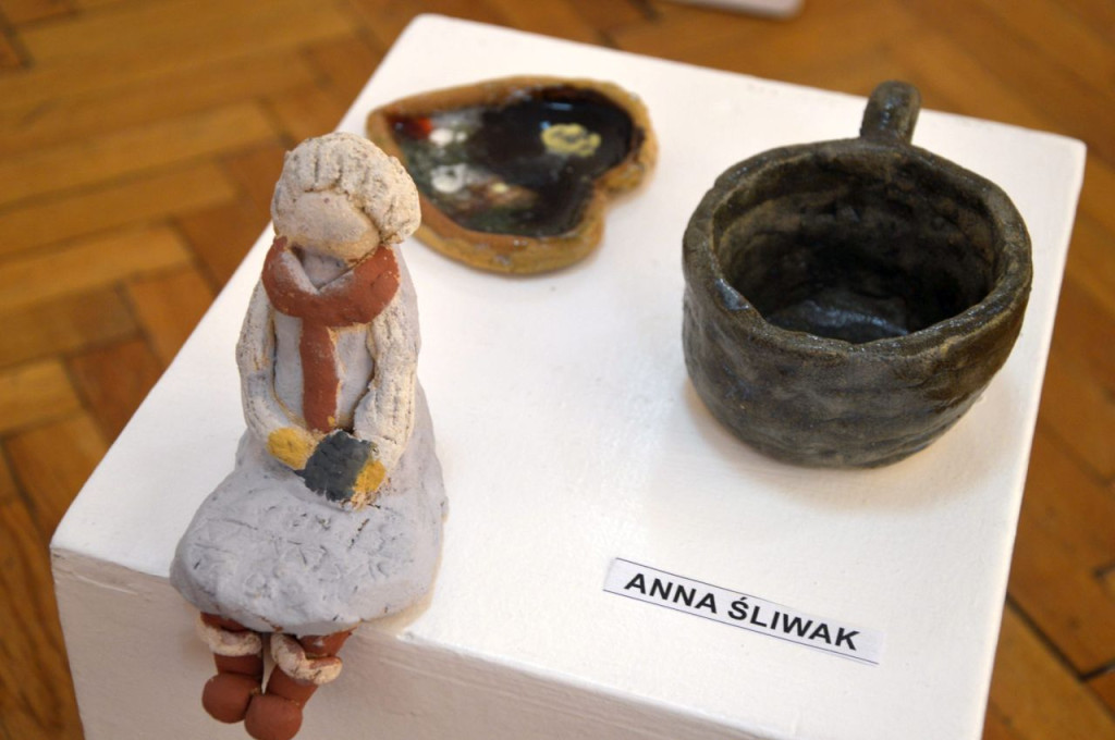 Ceramiczna wystawa MGDK miała premierę na Facebooku! [wideo, zdjęcia]