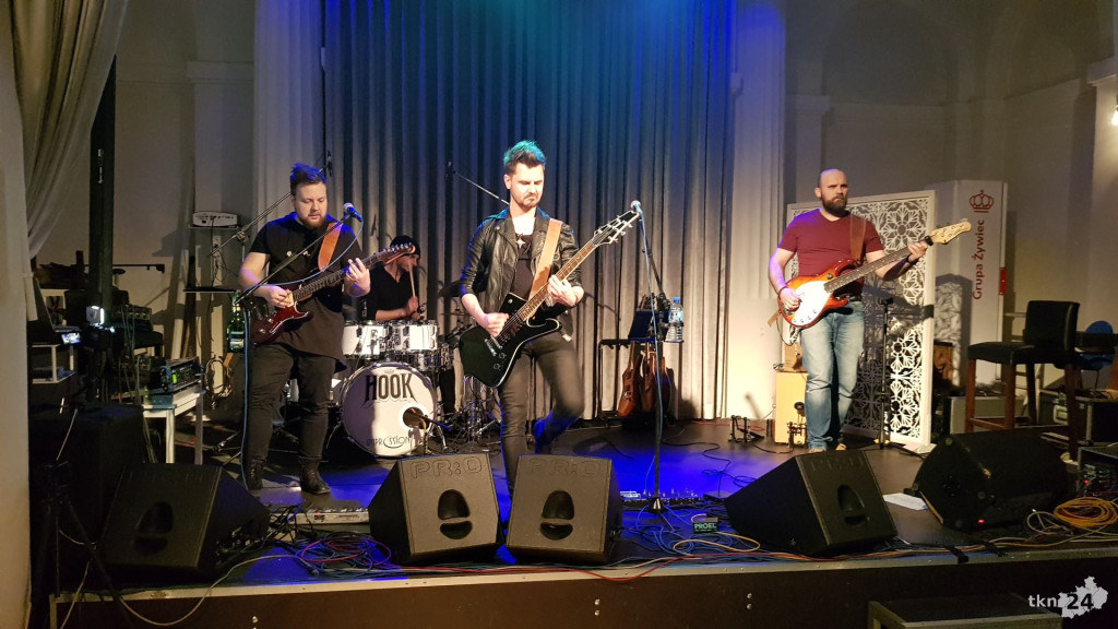 Zobaczcie cover `Jesus he knows me` w wykonaniu `Hooka`! [wideo, zdjęcia]