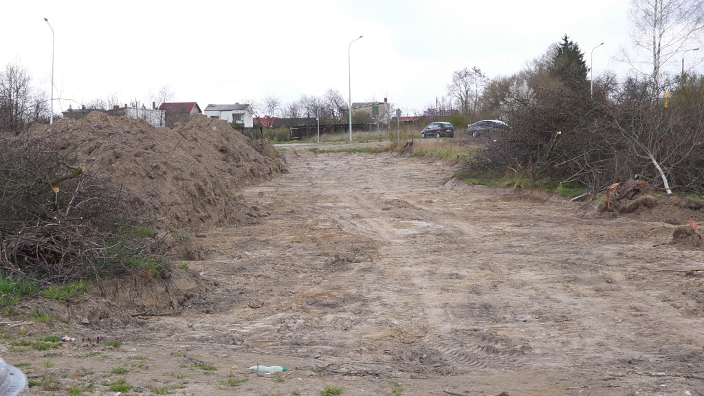 Powstaje parking za szpitalem w Końskich. Będzie nowe 100 miejsc postojowych [wideo, zdjęcia]