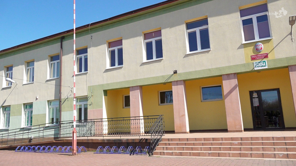 Rozpoczęto wielki projekt termomodernizacji budynków w Radoszycach [wideo]