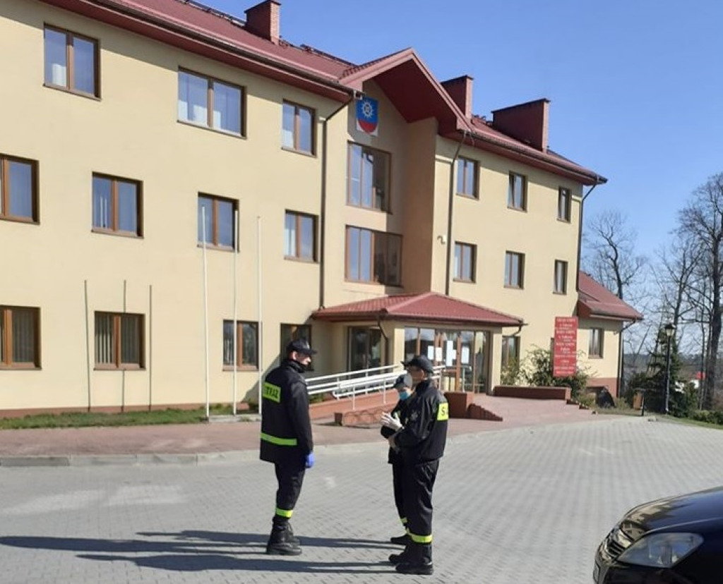 Gmina Fałków zabezpieczyła mieszkańców w maseczki