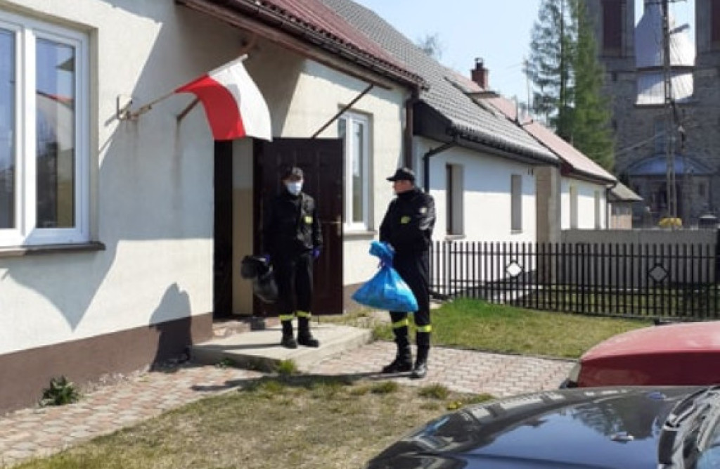 Gmina Fałków zabezpieczyła mieszkańców w maseczki