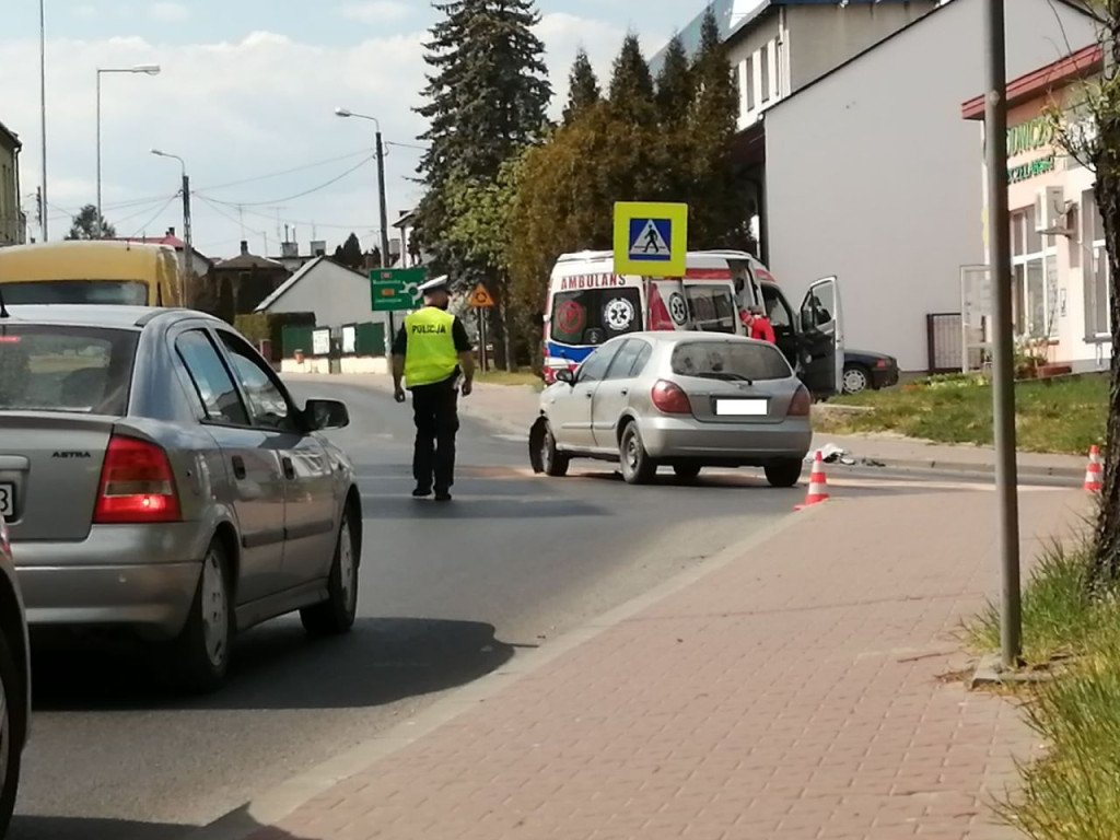 Kolizja na skrzyżowaniu w Końskich [zdjęcia]