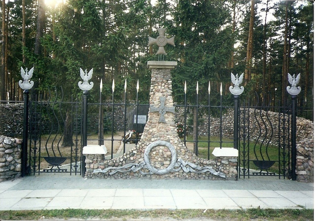 Władze powiatu uczciły rocznicę śmierci Hubala [zdjęcia]
