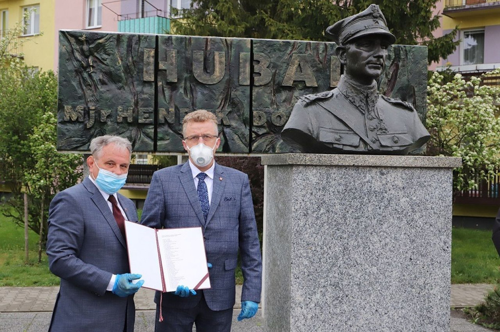 Władze powiatu uczciły rocznicę śmierci Hubala [zdjęcia]