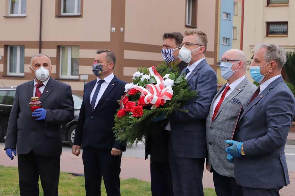 Władze powiatu uczciły rocznicę śmierci Hubala [zdjęcia]