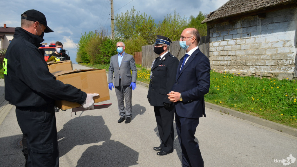 Minister odwiedził strażaków z gminy Końskie z okazji ich dnia [wideo, zdjęcia]