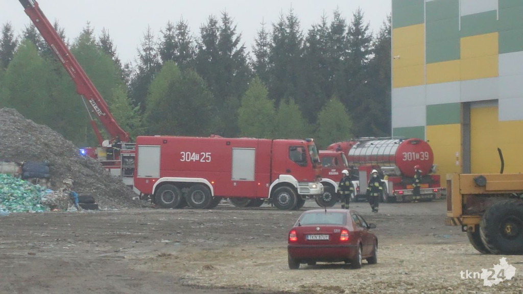 Składowisko w Fałkowie znowu płonie! [zdjęcia]