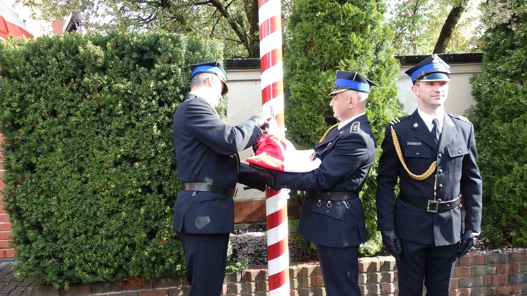 Uroczyste Święto Strażaka i Dzień Flagi na komendzie w Końskich [zdjęcia]