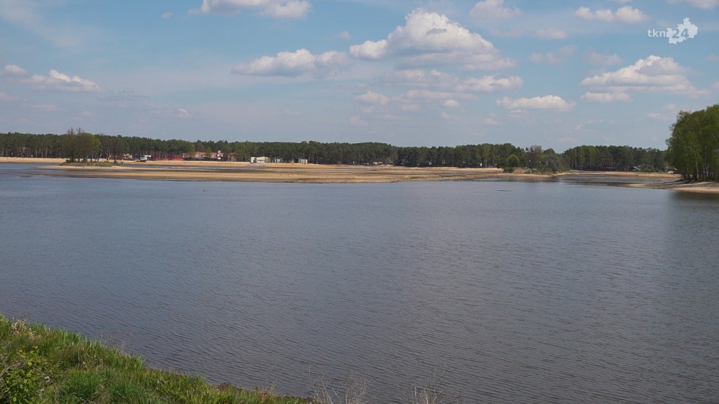 Sielpia napełnia się wodą! Gmina Końskie otworzy kąpielisko na lato [wideo]