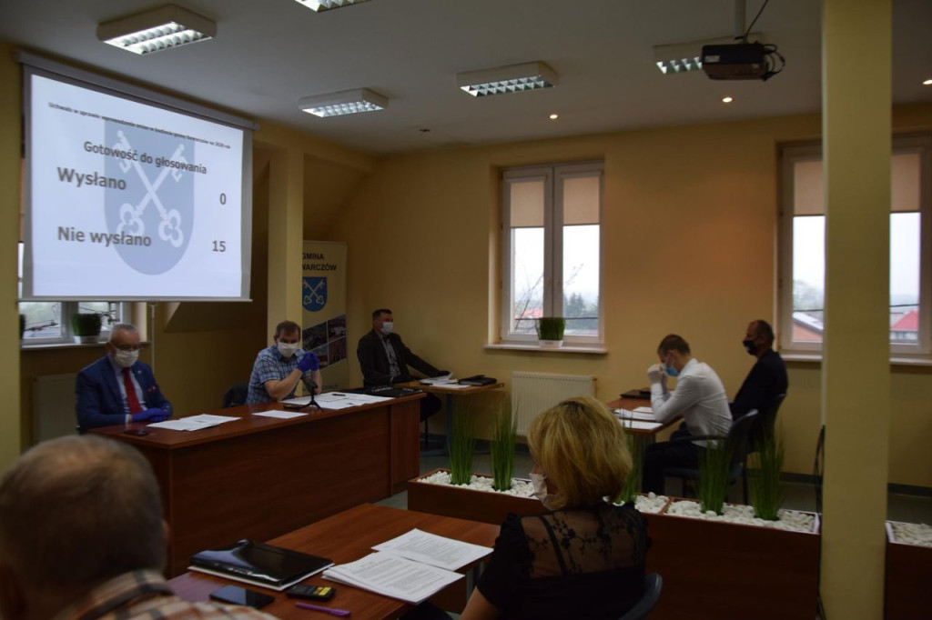 Zmiany w budżecie i edukacji przedszkolnej w gminie Gowarczów - Sesja Rady Gminy [zdjęcia]