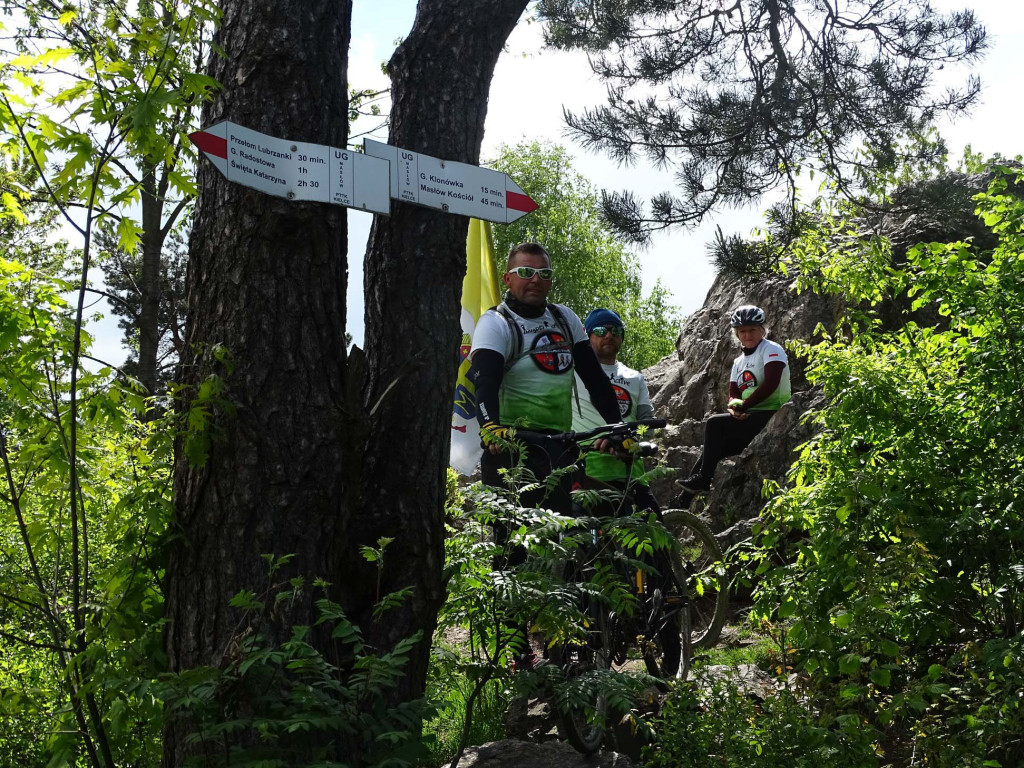 Stukilometrowa sztafeta z okazji setnych urodzin Jana Pawła II. Wyjechała z Kozowa [wideo, fotogaleria]