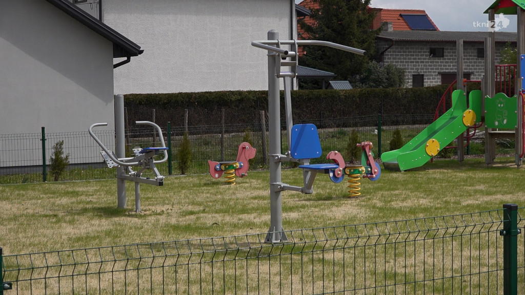 Plac zabaw w Starym Dziebałtowie po kolejnym etapie modernizacji! [wideo, zdjęcia]