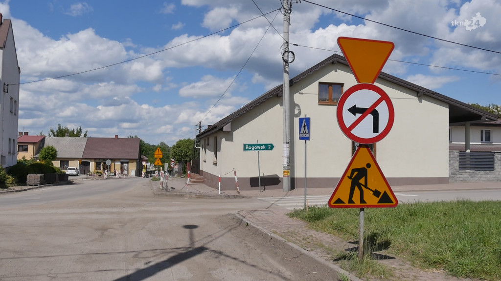 Pięknieje centrum Gowarczowa. Za sprawą drogi wojewódzkiej [wideo, zdjęcia]