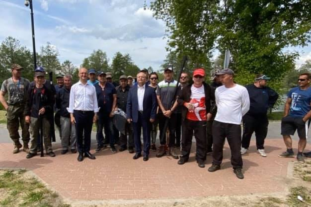 Wędkarze mogą już łowić. Z tej okazji odbyły się pierwsze w sezonie zawody [wideo, zdjęcia]
