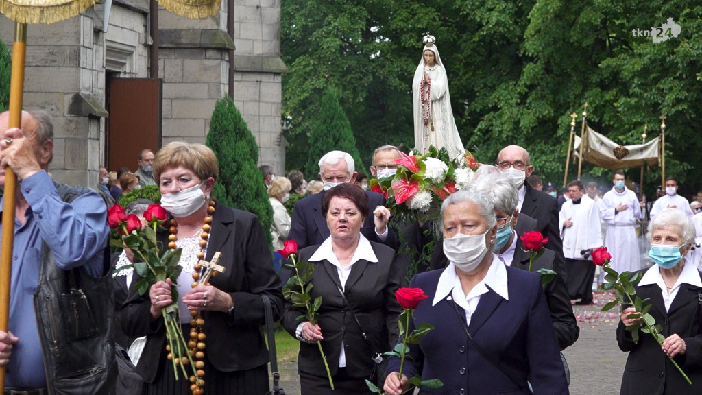 Boże Ciało w trakcie epidemii. Zobaczcie jak przebiegały procesje w Końskich [wideo, zdjęcia]