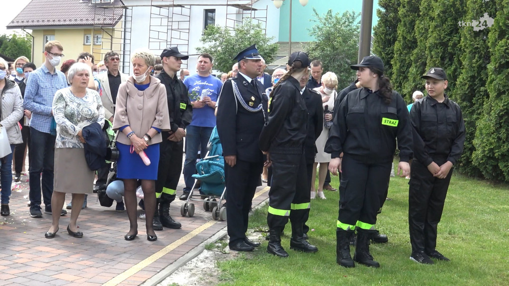 Boże Ciało w trakcie epidemii. Zobaczcie jak przebiegały procesje w Końskich [wideo, zdjęcia]