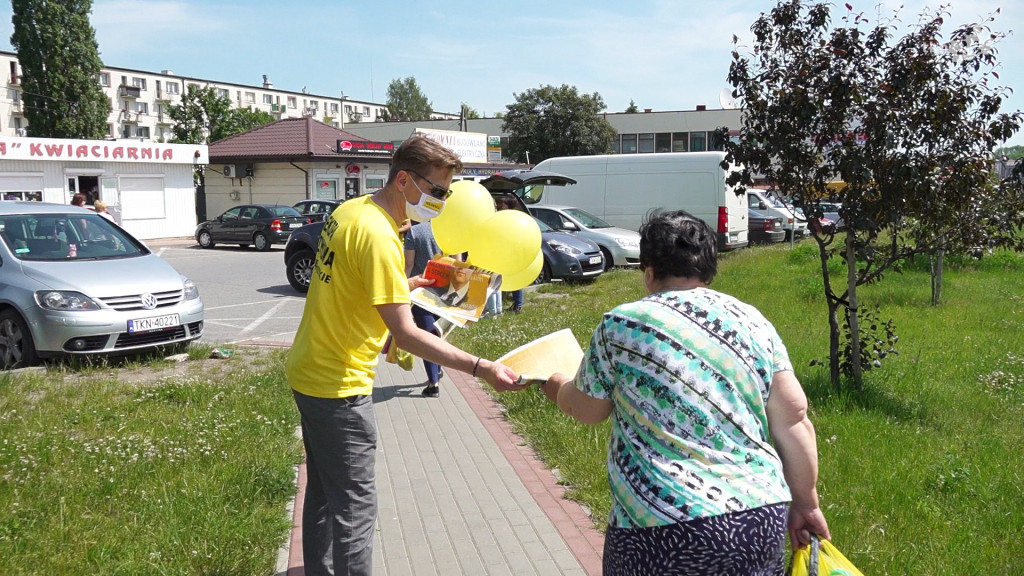 Ekipa Hołowni przekonywała konecczan do swojego kandydata [wideo, zdjęcia]