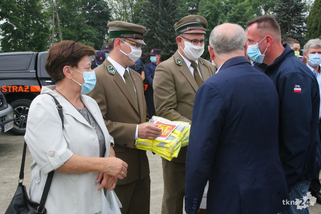 Bezpieczne Końskie. Jednostki otrzymały pakiety bezpieczeństwa [wideo, zdjęcia]