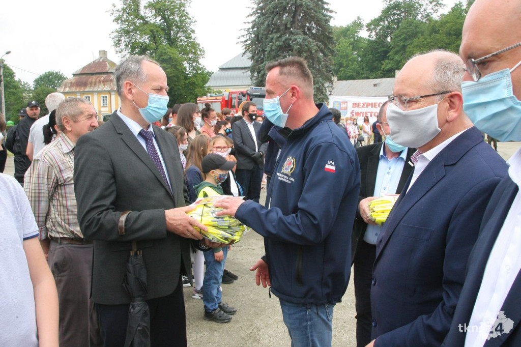 Bezpieczne Końskie. Jednostki otrzymały pakiety bezpieczeństwa [wideo, zdjęcia]