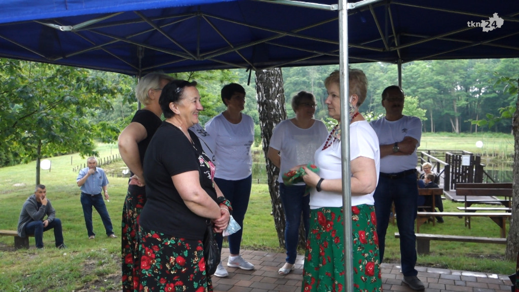 Smakołyki i wybory na zebraniu założycielskim Powiatowej Rady Kół Gospodyń Wiejskich [wideo, zdjęcia]