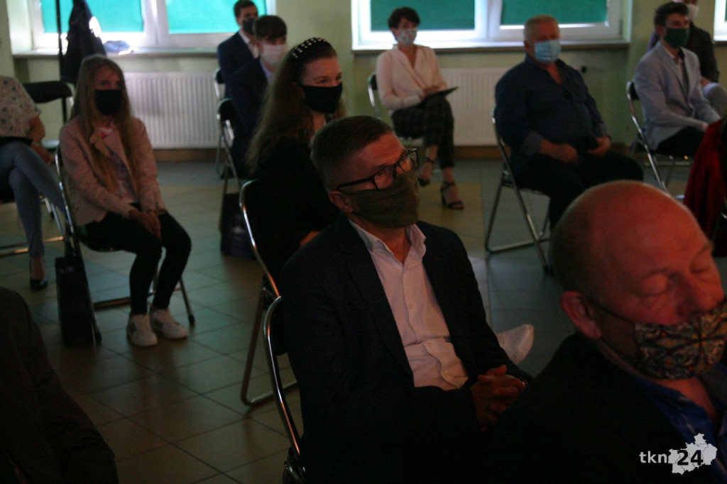 Jerzy Łabętowicz majorem. Piękna uroczystość na 6 rocznicę nadania Szkole w Stadnickiej Woli imienia Armii Krajowej [wideo, zdjęcia]