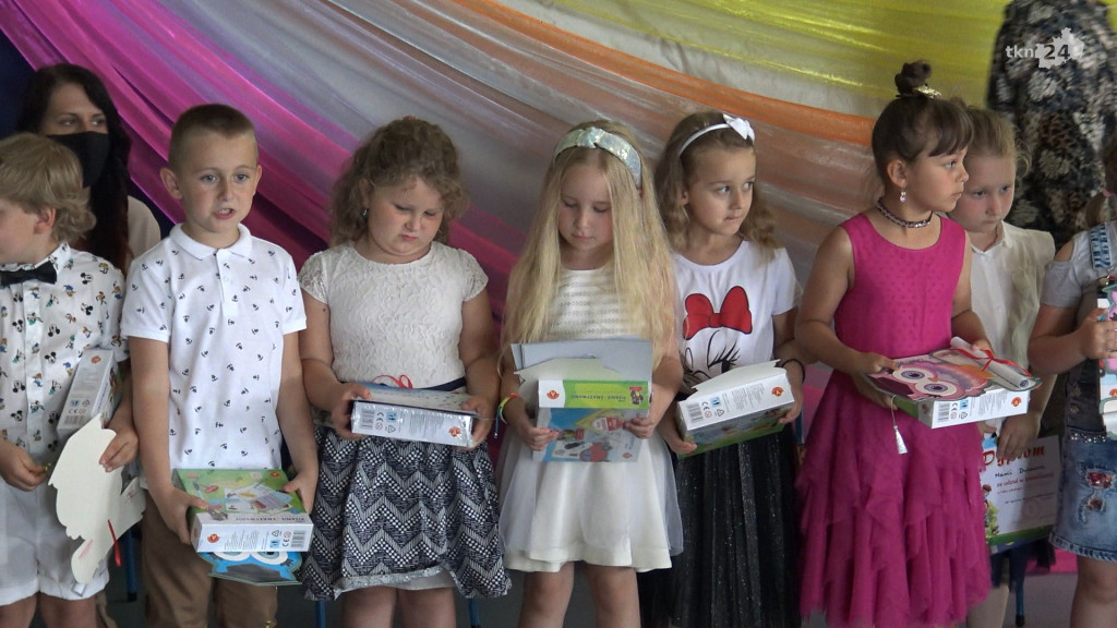 Przedszkolaki ze Smykowa rozpoczęły wakacje! [wideo, zdjęcia]