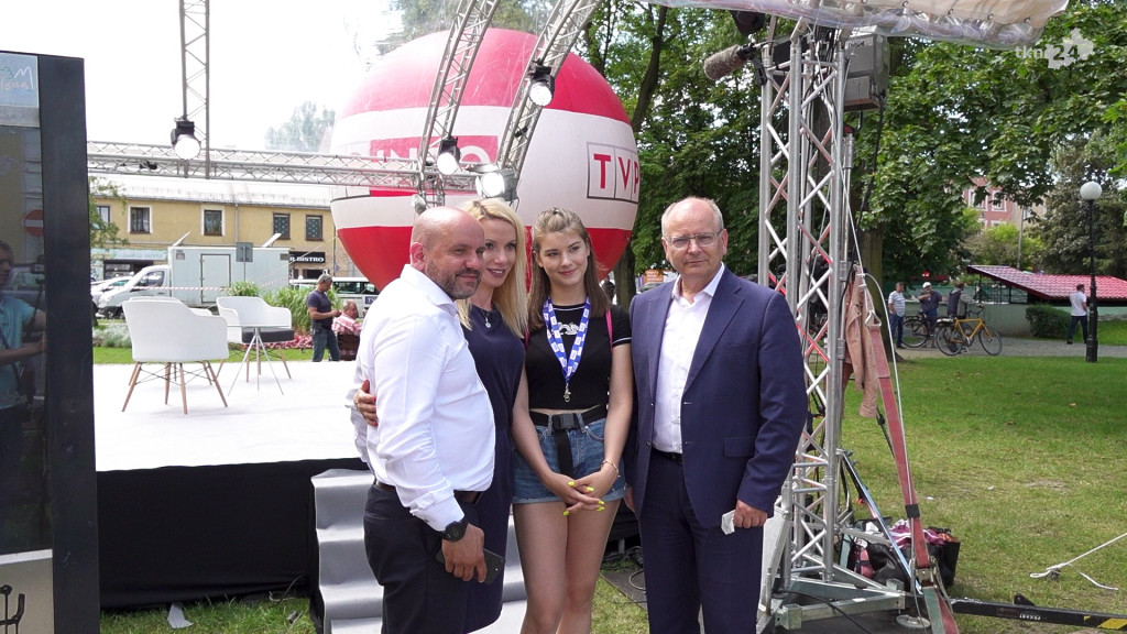 Miasteczko medialne TVP stanęło w Końskich [wideo, zdjęcia]