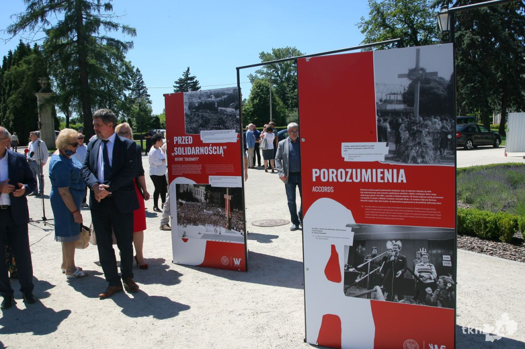 W Końskich otwarto wystawę o Solidarności [wideo, zdjęcia]