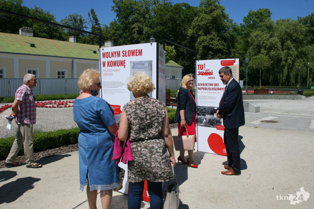 W Końskich otwarto wystawę o Solidarności [wideo, zdjęcia]