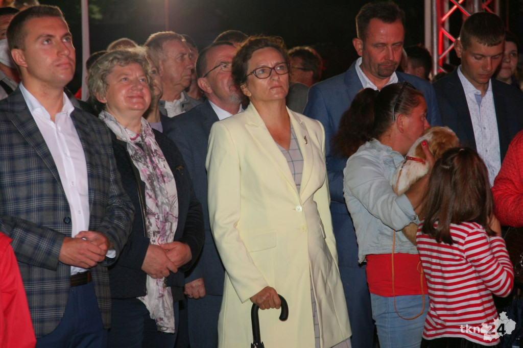Debata i prezydent Duda w Końskich. Nie obyło się bez szarpaniny [wideo, zdjęcia]
