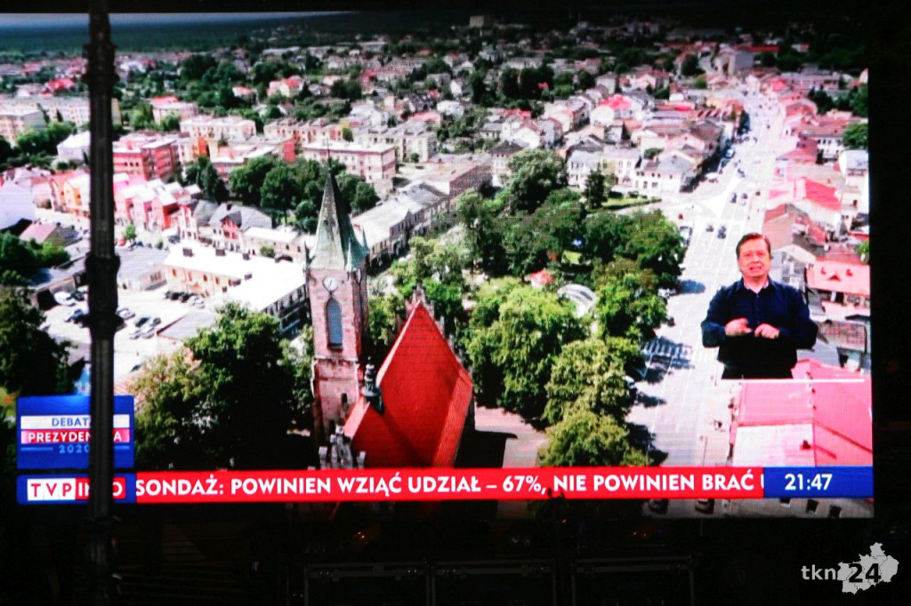Debata i prezydent Duda w Końskich. Nie obyło się bez szarpaniny [wideo, zdjęcia]