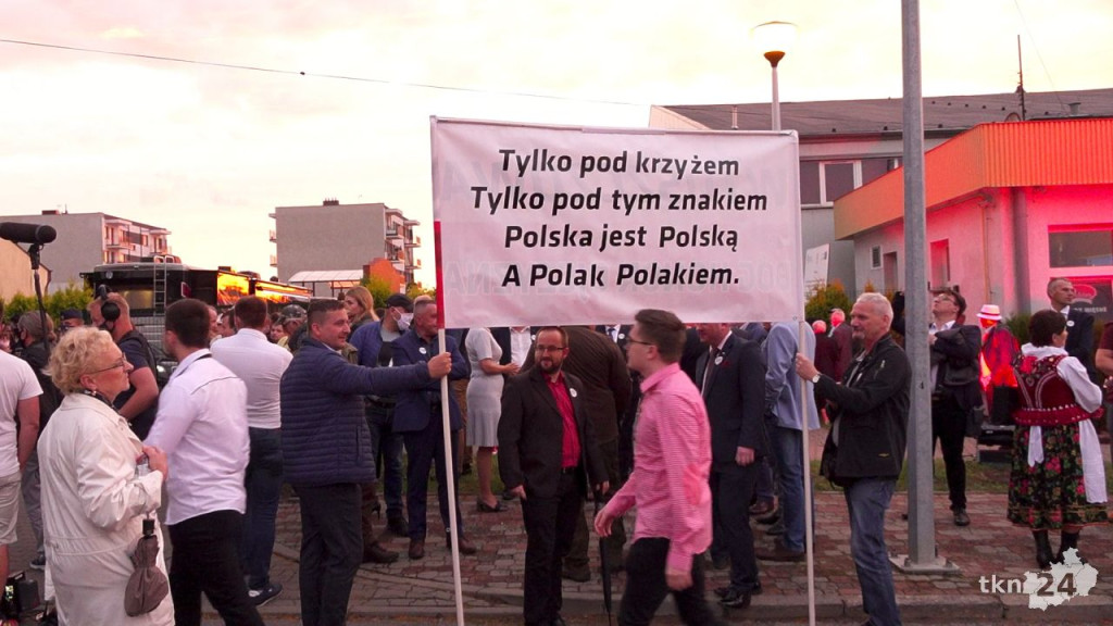 Debata i prezydent Duda w Końskich. Nie obyło się bez szarpaniny [wideo, zdjęcia]