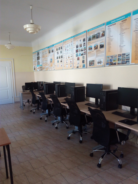 Pracownie w ZSP Stąporków z nowoczesnym wyposażeniem [zdjęcia]