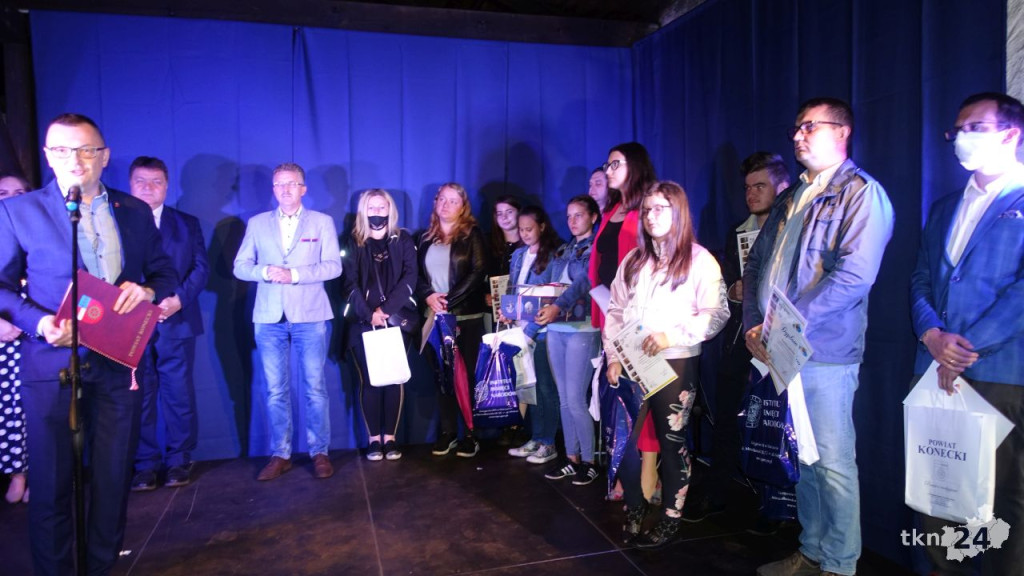 W hołdzie bohaterom przygotowano wieczór pamięci w Maleńcu [wideo, zdjęcia]