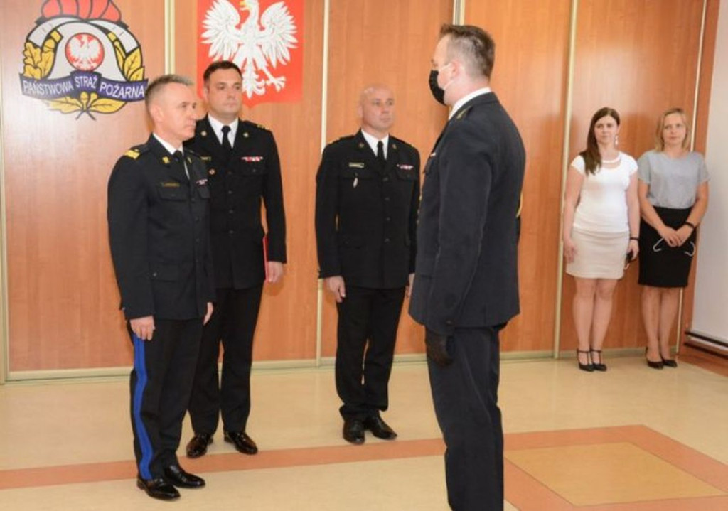 Trzy jednostki OSP z powiatu koneckiego otrzymały promesy na wozy [zdjęcia]