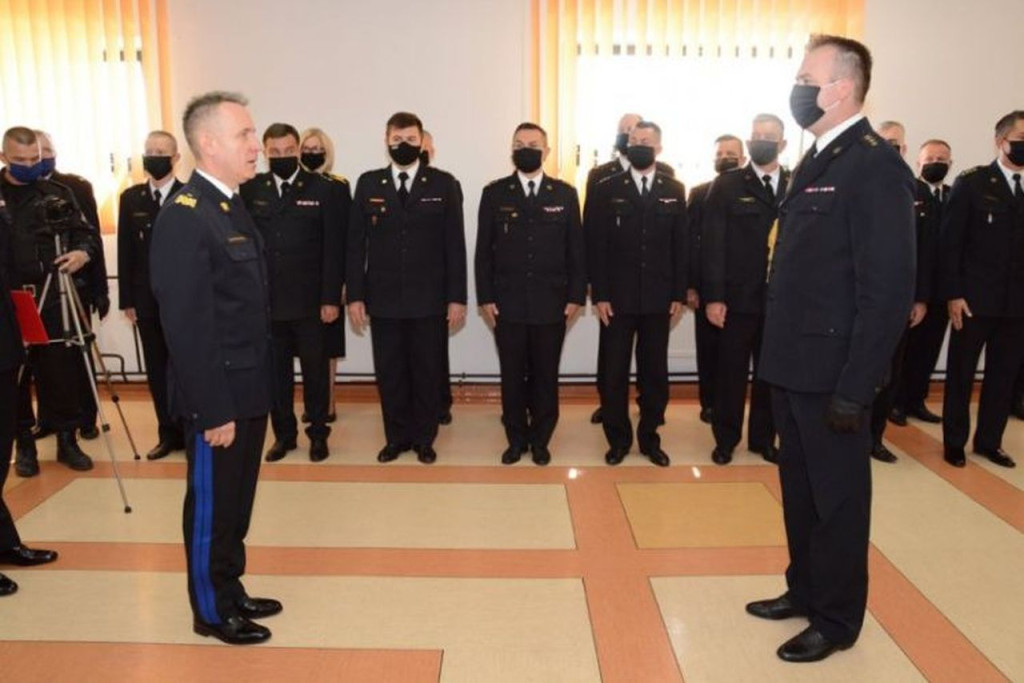 Trzy jednostki OSP z powiatu koneckiego otrzymały promesy na wozy [zdjęcia]