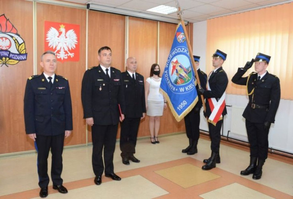 Trzy jednostki OSP z powiatu koneckiego otrzymały promesy na wozy [zdjęcia]