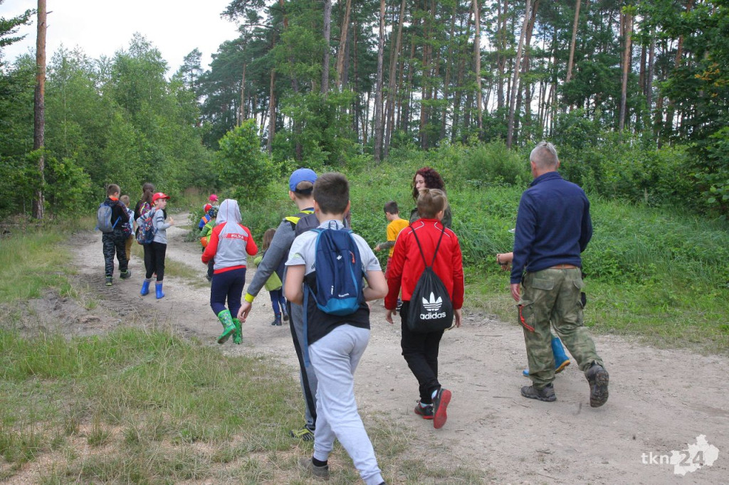 Innowacyjne zajęcia na Poligonie w Dębie. Gościem specjalnym surwiwalowiec [wideo, zdjęcia]