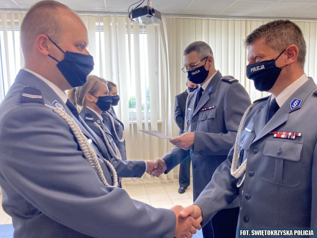 Święto Policji w Końskich. Funkcjonariusze z awansami [zdjęcia]