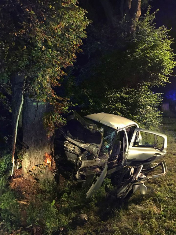 Poważny wypadek w Skórnicach. Są ciężko ranni [zdjęcia]