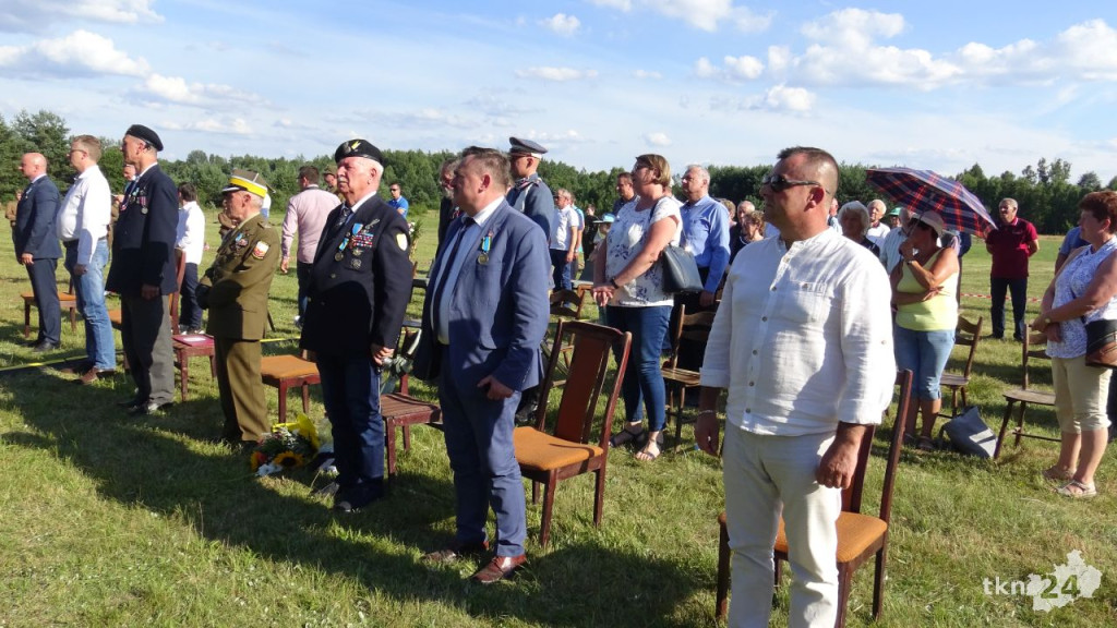 WIDEO: 100-lecie 27. Pułku Ułanów im. Króla Stefana Batorego. Obchody w Białym Ługu